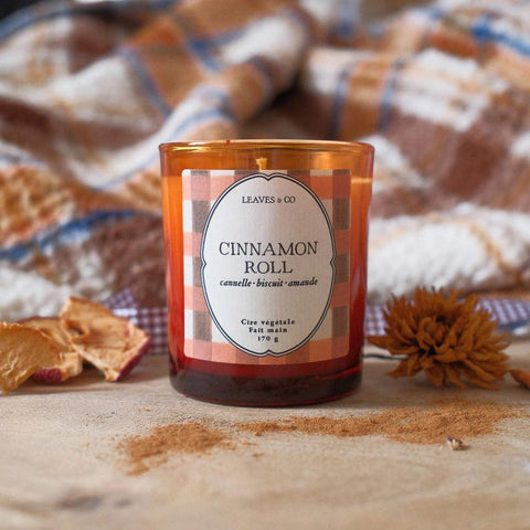 "Cinnamon Roll" Scented Candle - Leaves & Co