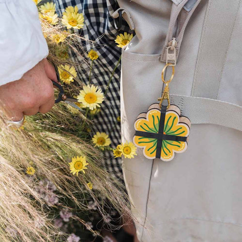 Mini-Blumenpresse als Schlüsselanhänger - Studio Wald