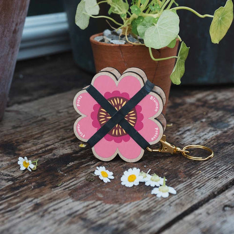 Mini-Blumenpresse als Schlüsselanhänger - Studio Wald