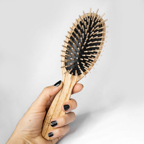 Brosse à cheveux en bois Tek : Brosse à cheveux naturelle et durable